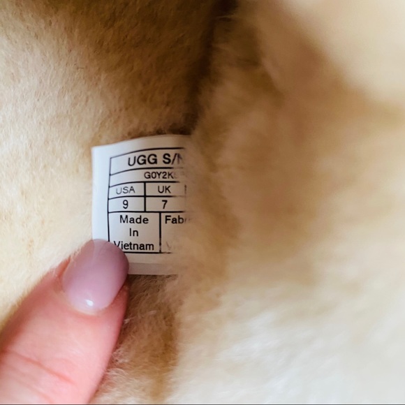 UGG Scuffette II Slippers - Picture 6 of 6